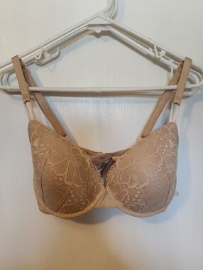 34DDD Victoria Secret Beige Lace Underwire Bra - Women Intimates & Sleepwear